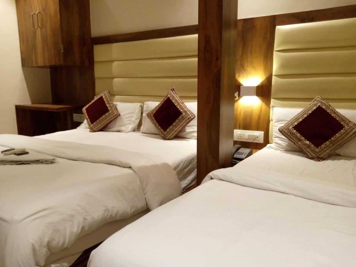 Hotel Adams Inn Near Mumbai Airport Экстерьер фото